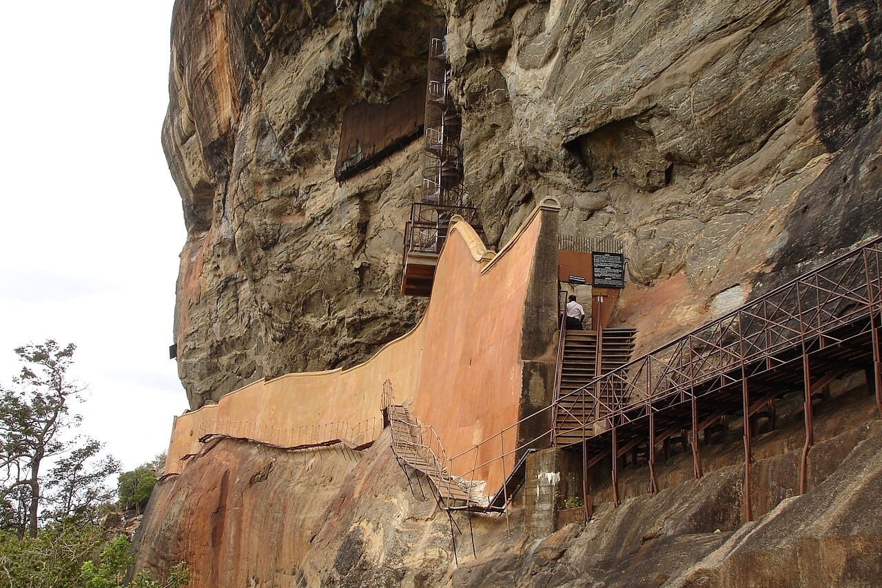 The Mirror Wall & Spiral Stairs leading to the Frescoes